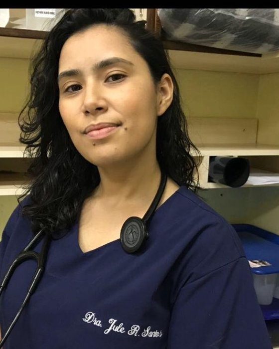 Dra. Jule Santos